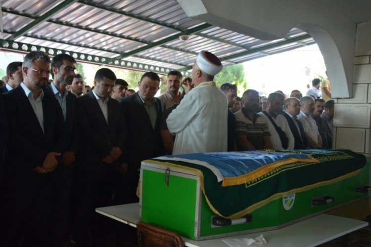 Hayatını kaybeden &Uuml;lk&uuml; Ocakları İl&ccedil;e Başkanı son yolculuğuna uğurlandı