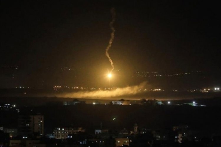 İsrail'in Şam'a hava saldırısı d&uuml;zenlediği &ouml;ne s&uuml;r&uuml;ld&uuml;