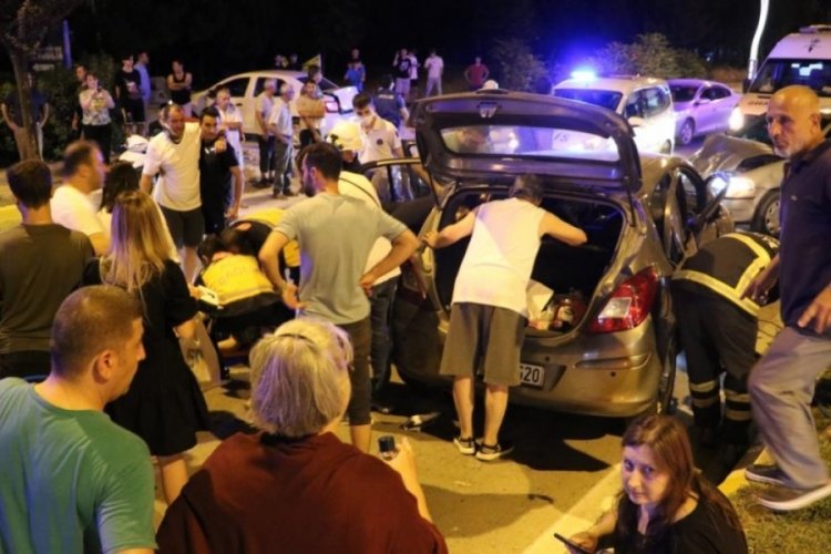 Edirne'de kazada ortalık savaş alanına d&ouml;nd&uuml;