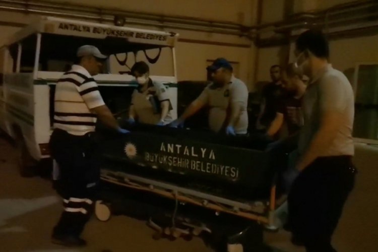 Antalya'da kavga: 2 &ouml;l&uuml;