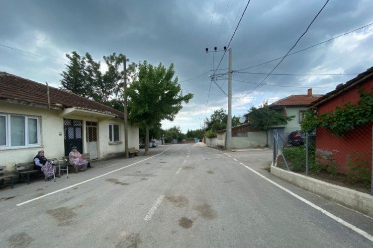 Bursa'nın o mahallesi kamyonlardan dertli (&Ouml;ZEL HABER)