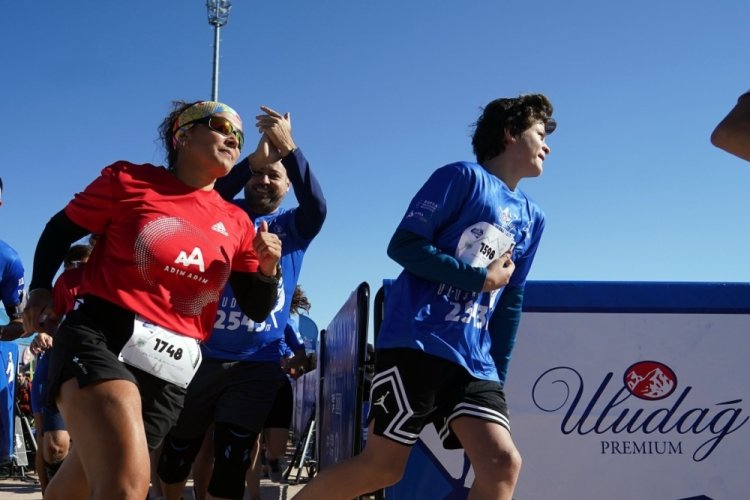Uludağ Premium Ultra Trail'e binlerce koşucu ile start verildi