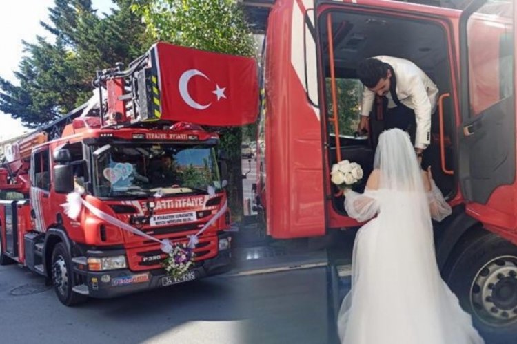 Eğitimde tanıştılar! İtfaiye aracı gelin arabası yaptılar