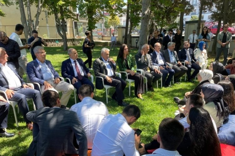 Binali Yıldırım'dan '&Ccedil;arşamba'yı sel aldı' t&uuml;rk&uuml;s&uuml;