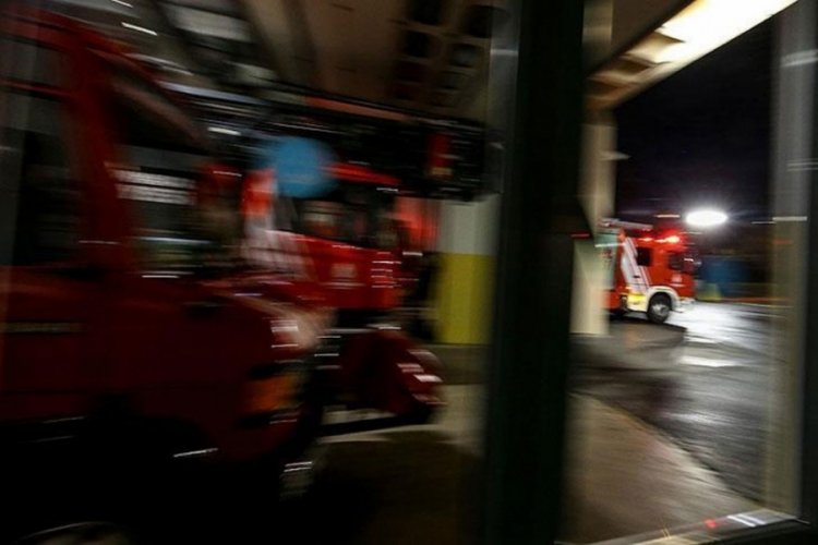Bir yangın haberi de Mersin'den: Alevler b&uuml;y&uuml;yor