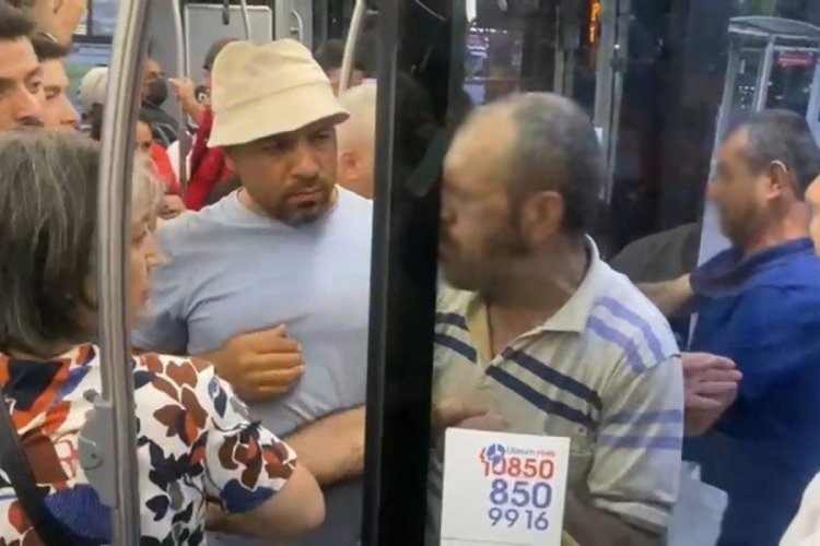 Bursa'da kadınların fotoğraflarını &ccedil;eken kişiye meydan dayağı
