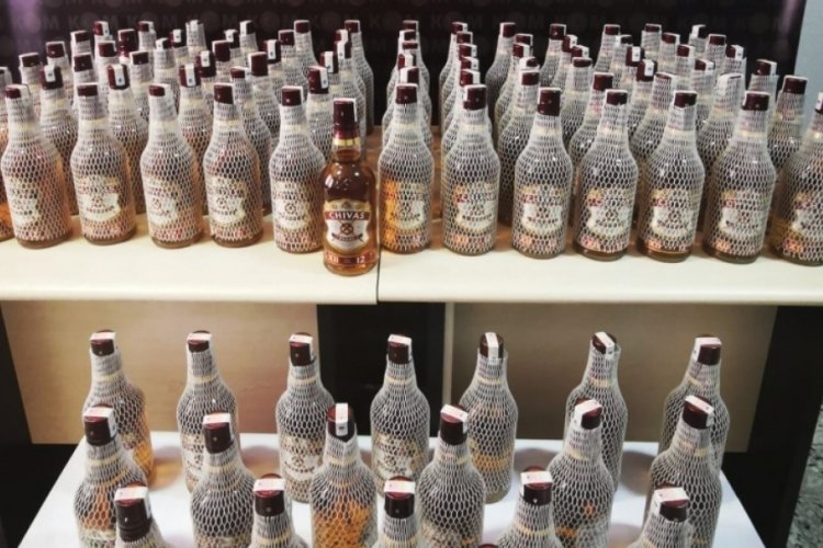 Bilecik'te 100 şişe sahte bandroll&uuml; alkol bulundu