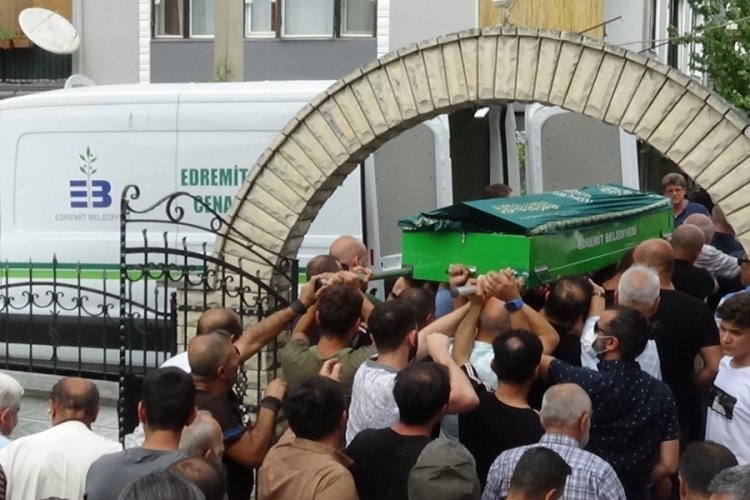 Deniz kazasında boğulan Sinan Yeni&ccedil;eri, son yolculuğuna uğurlandı