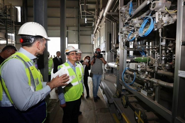 Bakan D&ouml;nmez a&ccedil;ıkladı: T&uuml;rkiye kışa doğalgaz depoları dolu girecek