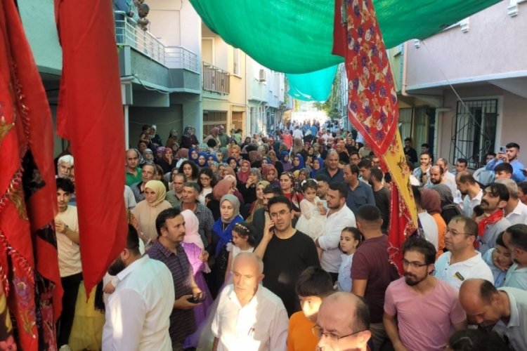 Bursa'da &ouml;yle bir d&uuml;ğ&uuml;n yaptılar ki... (&Ouml;ZEL HABER)