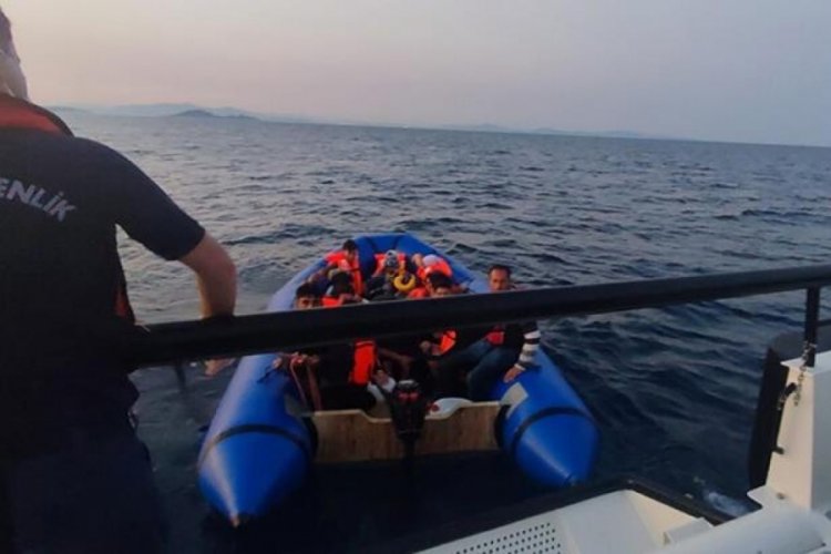 İzmir a&ccedil;ıklarında 42 d&uuml;zensiz g&ouml;&ccedil;men yakalandı
