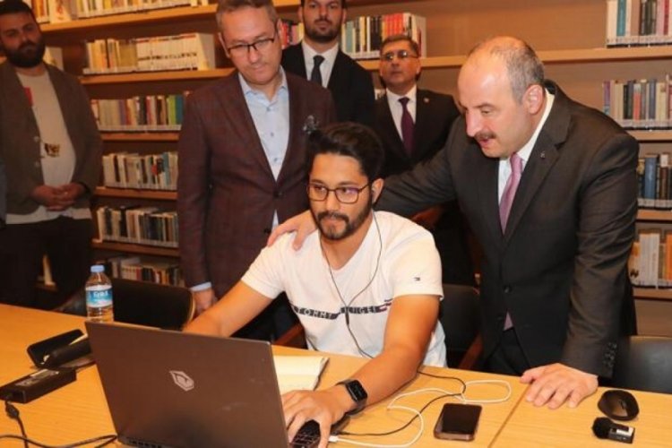 Varank, Başakşehir Millet Kıraathanesi'ni ziyaret etti