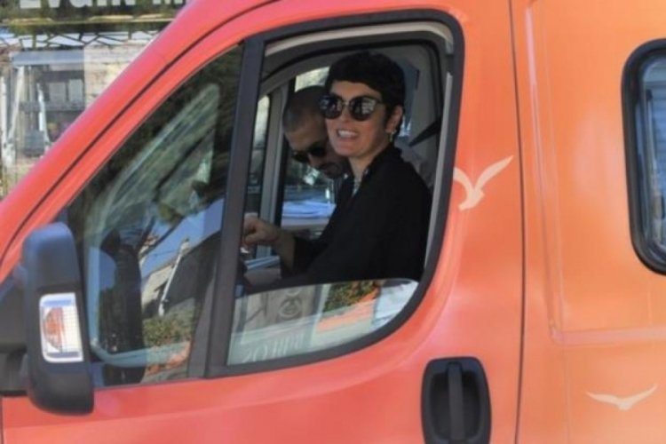 Modaya uyan Ezgi Mola, otel tatili yerine karavan turuna &ccedil;ıktı