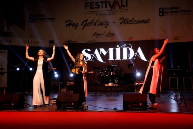 Bursa İneg&ouml;l'de Samida hayranlarıyla buluştu