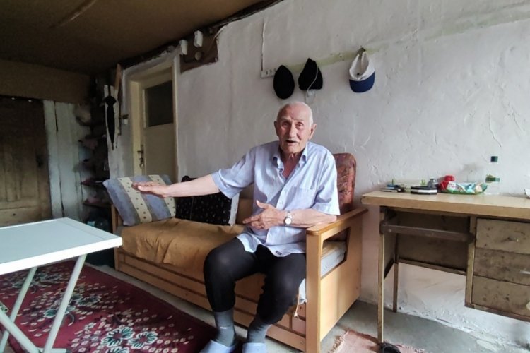 Alışveriş i&ccedil;in evinden ayrıldığı esnada 'kefen parası' &ccedil;alındı