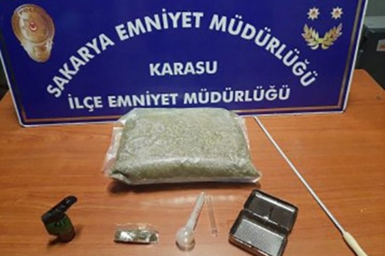 3 adrese eş zamanlı uyuşturucu operasyonu: 7 g&ouml;zaltı