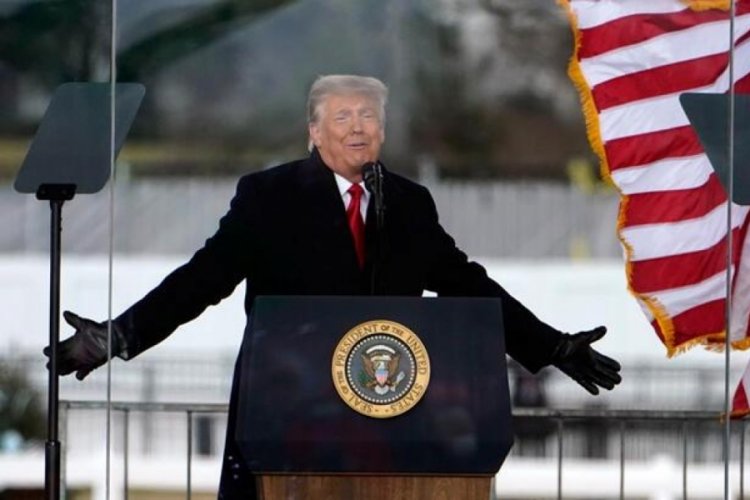 ABD Adalet Bakanlığı Trump'ın peşinde