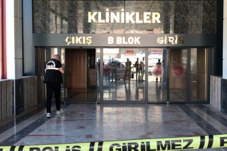 Hastanedeki silahlı kavgada kurşunlardan biri vatandaşa isabet etmiş