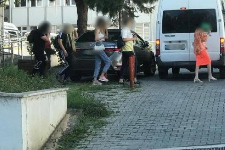 Trabzon'da otele fuhuş baskını: 18 g&ouml;zaltına alındı
