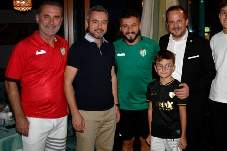 Bursaspor y&ouml;netimi yemekte bir araya geldi