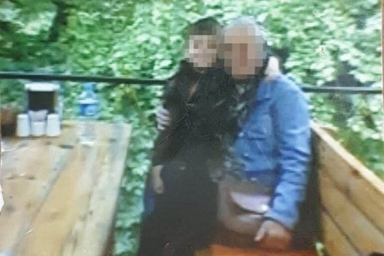 Bursa'da &ccedil;&ouml;p evde bulunan &ccedil;ocuğun en mutlu g&uuml;nlerinden fotoğraflar