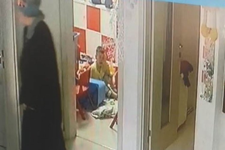 İlk kreş g&uuml;n&uuml;nde &ouml;ğretmeninden tokat yedi