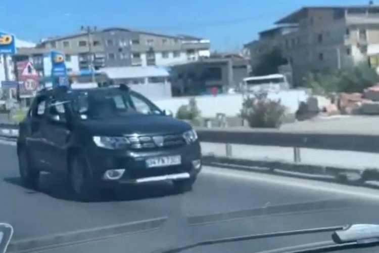 Trafikte geri geri gitti: Herkes şaşkınlıkla izledi