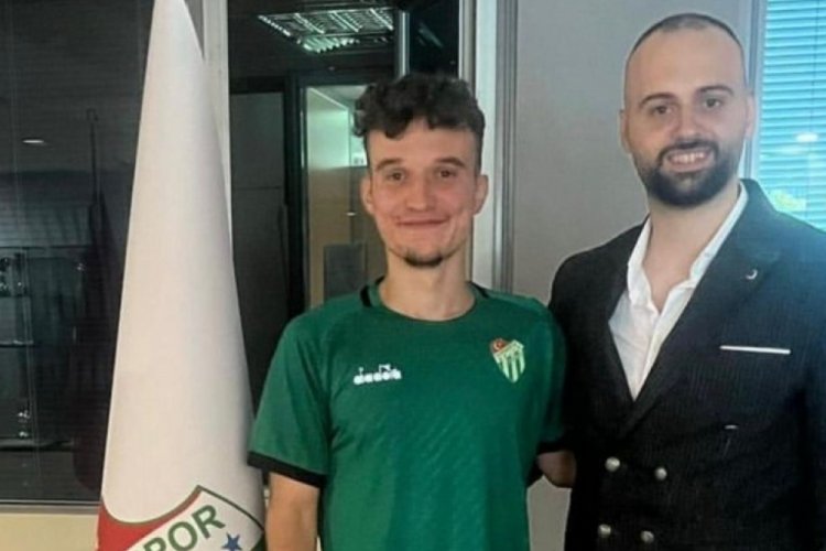 Eren T&uuml;rkay'dan profesyonel imza (&Ouml;ZEL HABER)
