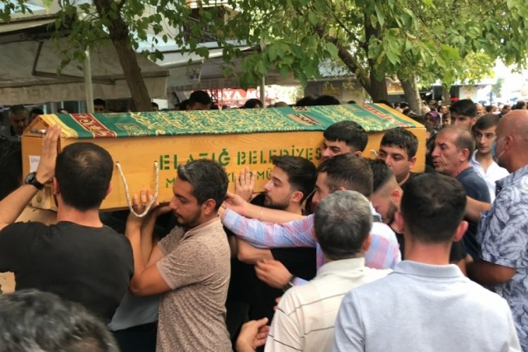 Denizli'de kaza ge&ccedil;iren Baba, oğul ve amca son yolculuklarına uğurlandı