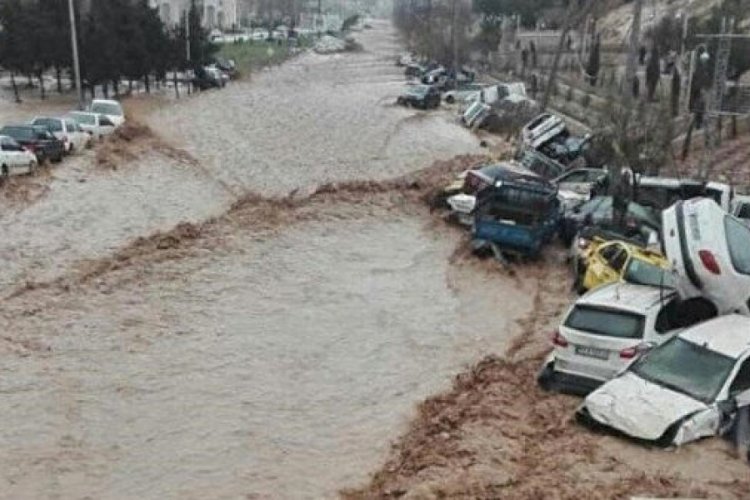 İran'daki sel felaketinde 44 kişi hayatını kaybetti