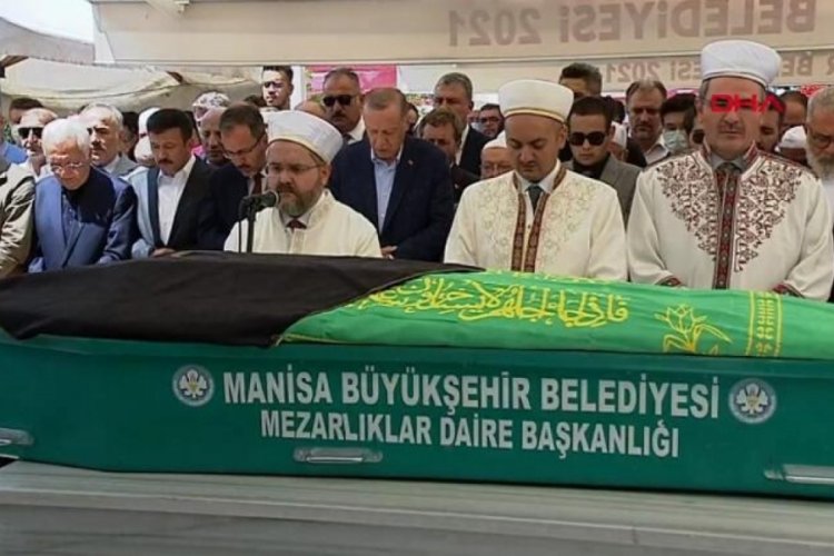 Cumhurbaşkanı Erdoğan, Hakan F&uuml;z&uuml;n'&uuml;n cenaze t&ouml;reninde