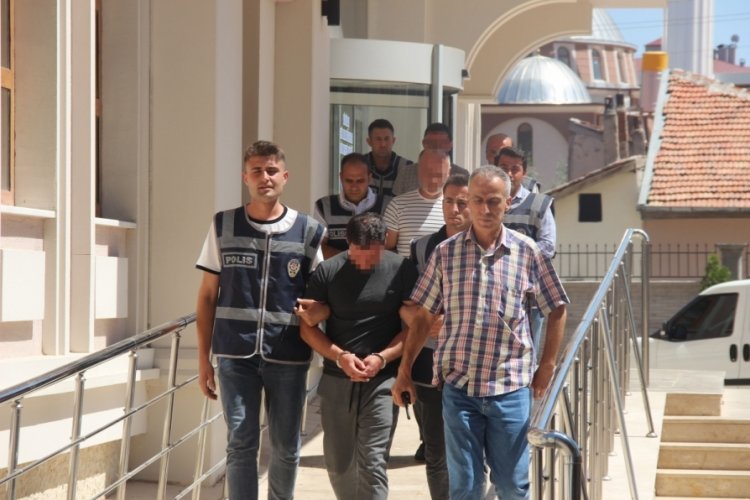 100 bin liralık d&ouml;viz &ccedil;alan şahıslar Adana'da yakalandı