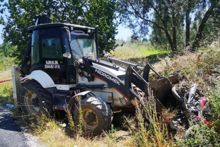 Bursa'da iş makinesinin altında alan şahıs feci şekilde can verdi