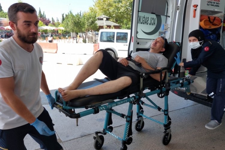 Ocakta unutulan yemek yangına sebep oldu