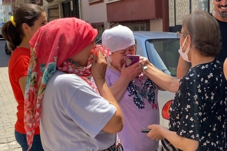 &Ouml;ld&uuml; sanılan kadın y&uuml;r&uuml;yerek geldi