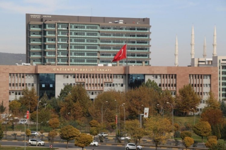 Alkoll&uuml; s&uuml;r&uuml;c&uuml;n&uuml;n &ccedil;arptığı kadın hayatını kaybetti