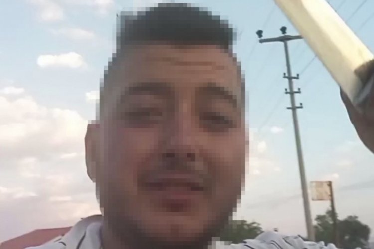 Defalarca bı&ccedil;akladığı eski eşinin hesabından canlı yayın yaptı