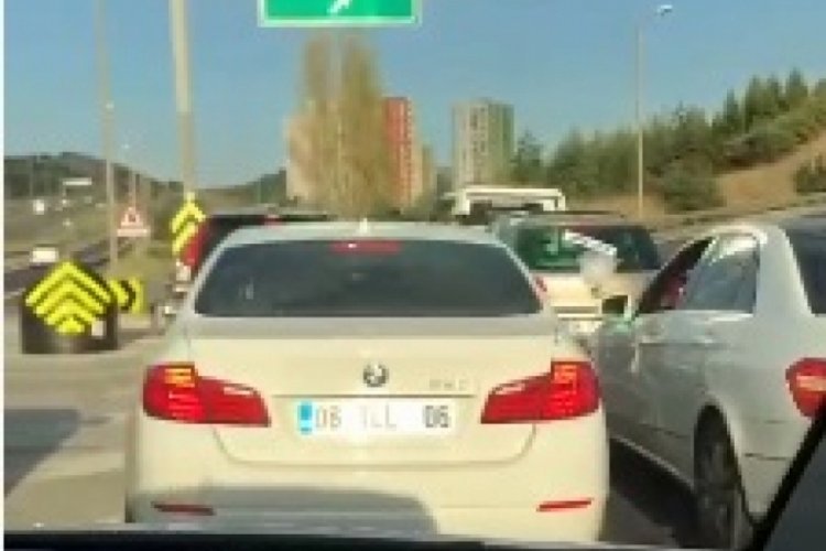 Konvoyda ambulansa engel olan s&uuml;r&uuml;c&uuml;lere para cezası