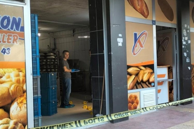 Bayat ekmek vermedi diye fırıncıyı &ouml;ld&uuml;rd&uuml;