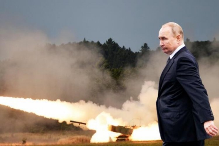 Rus treni roketlerle vuruldu! 80 asker can verdi