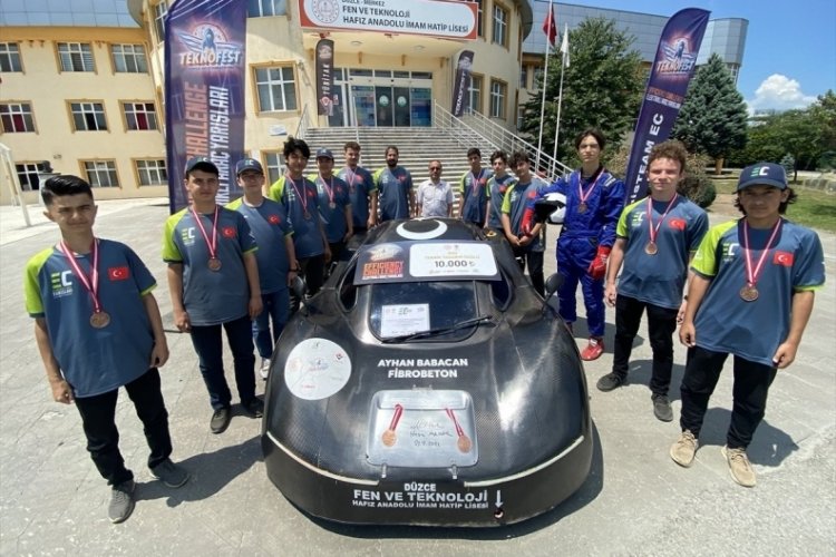 D&uuml;zce Fen ve Teknoloji Hafız Anadolu İmam Hatip Lisesi &ouml;ğrencileri, elektrikli ara&ccedil; yaptı