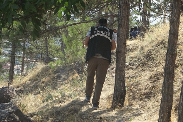 Dağlık alanda y&uuml;r&uuml;y&uuml;ş yaparken ceset buldular