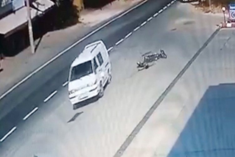 &Ouml;l&uuml;mle biten kaza g&uuml;venlik kamerasına yansıdı