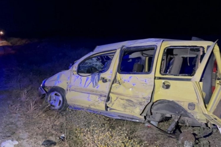 Eskişehir'de feci kaza: 1 &ouml;l&uuml;, 4 yaralı