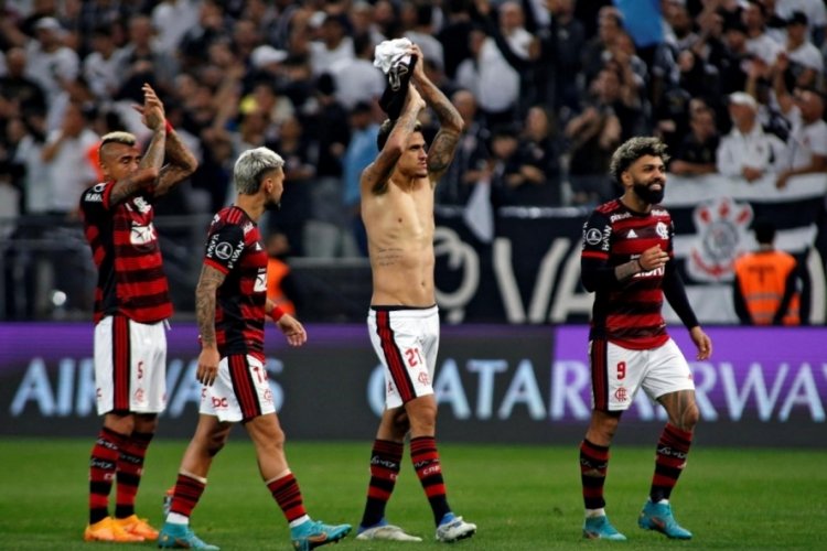 Flamengo, yarı finale g&ouml;z kırptı