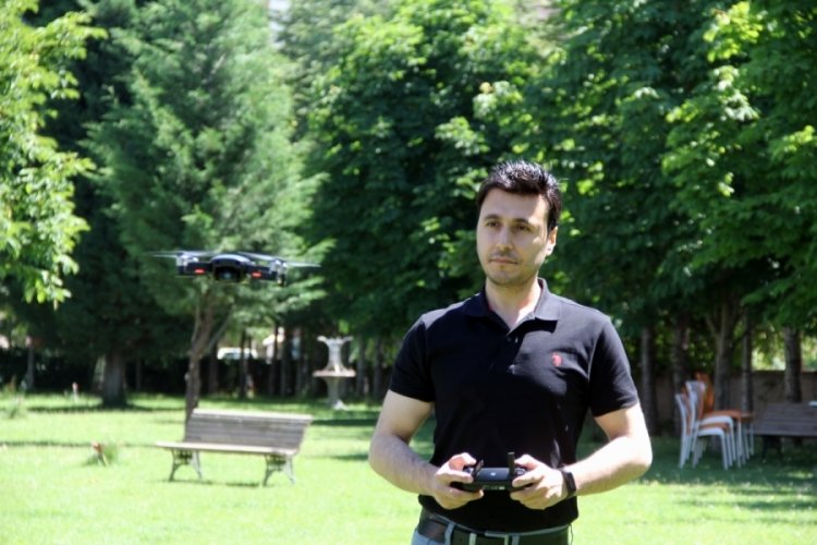 Dronla pilotluk hayalini ger&ccedil;ekleştirdi