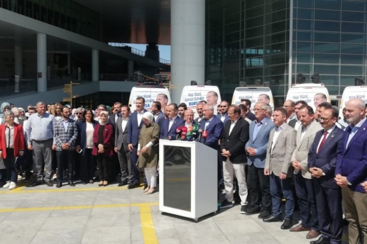 AK Parti Bursa Teşkilatı "Y&uuml;z Y&uuml;ze Y&uuml;z G&uuml;n" sloganıyla sahada