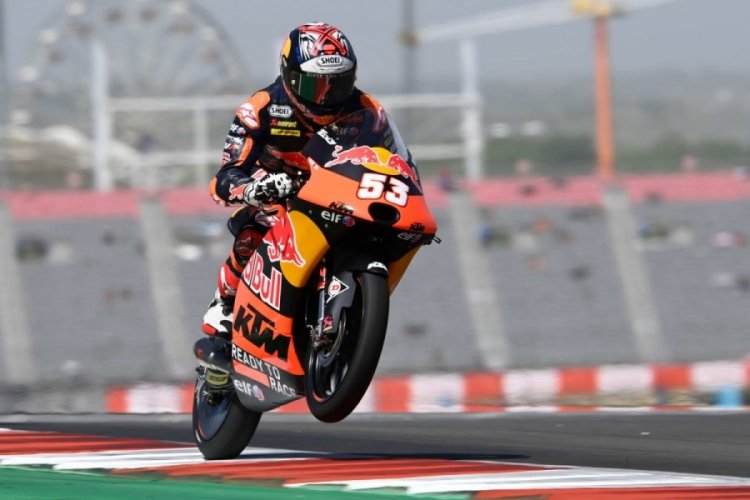 Deniz &Ouml;nc&uuml;, İngiltere'de piste &ccedil;ıkacak
