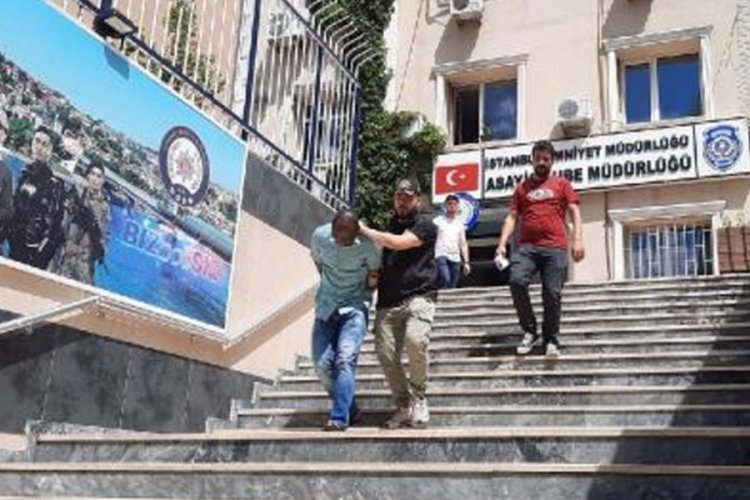 35 bin Euro'yu sol&uuml;syonla &ccedil;oğaltıp geri vereceğini s&ouml;yleyen kamerunlu dolandırıcı yakalandı