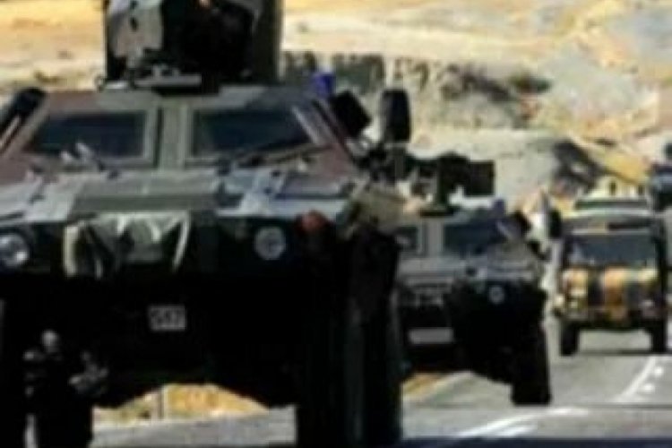 Şırnak'ta askeri ara&ccedil; şarampole devrildi: &Ccedil;ok sayıda yaralı var